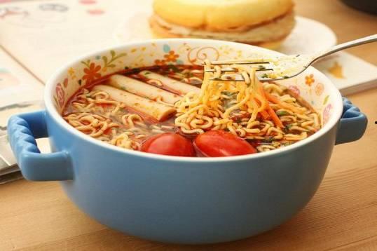 老君山上吃泡面吃瓜,山间瓜果话古今